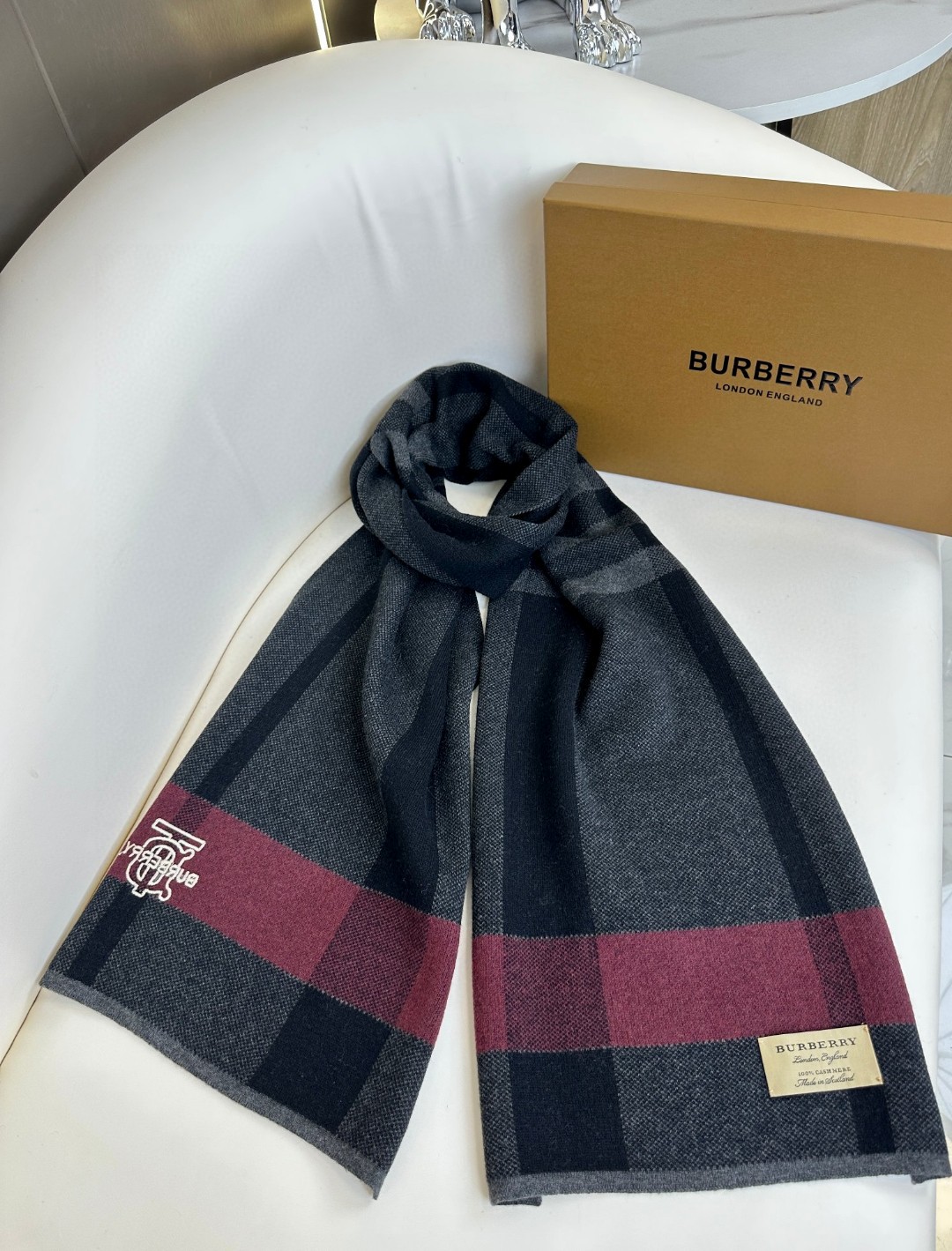 Burberry CODE:S 8025 gallery