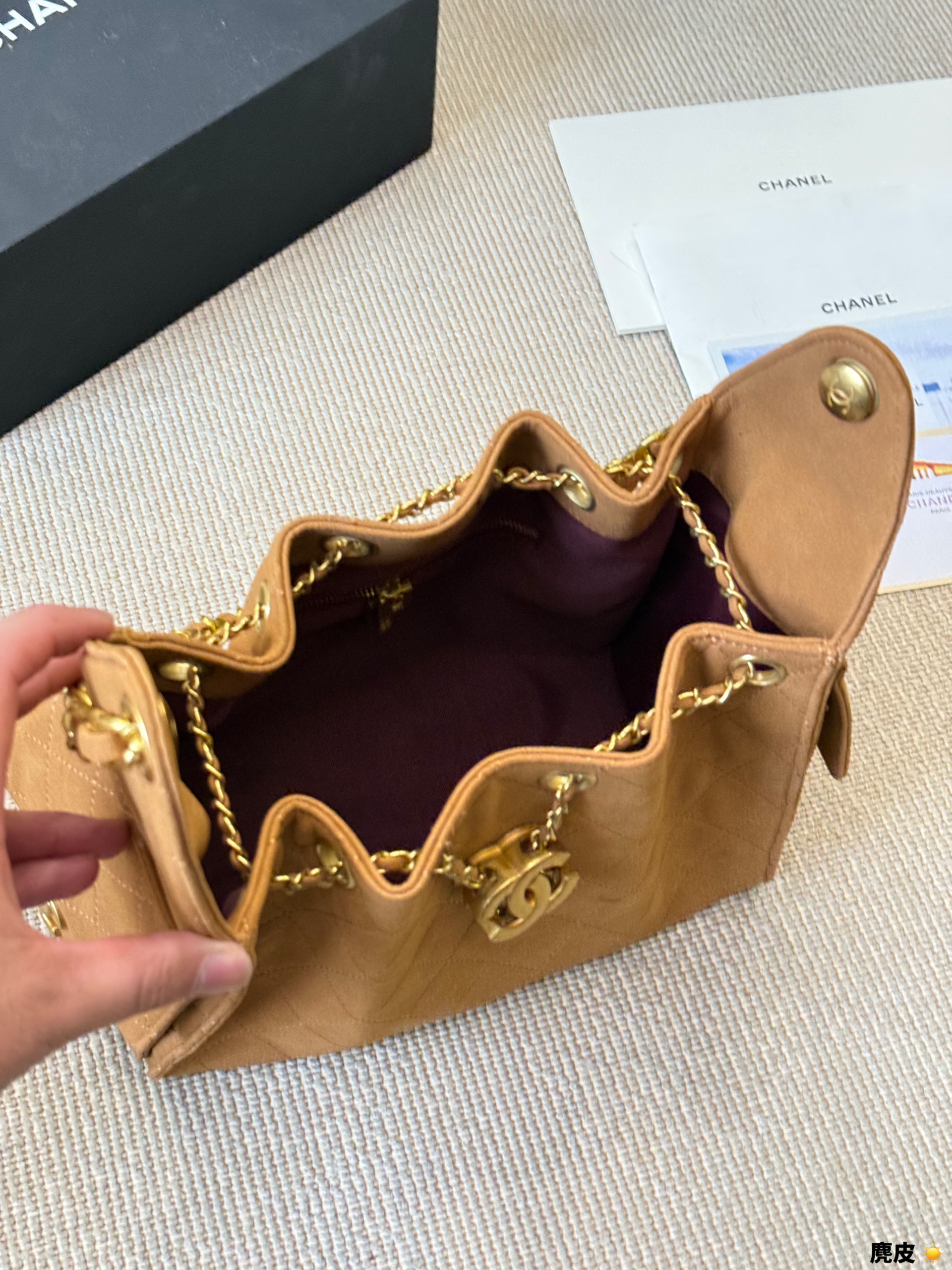 Chanel       $95      ID:8689 gallery