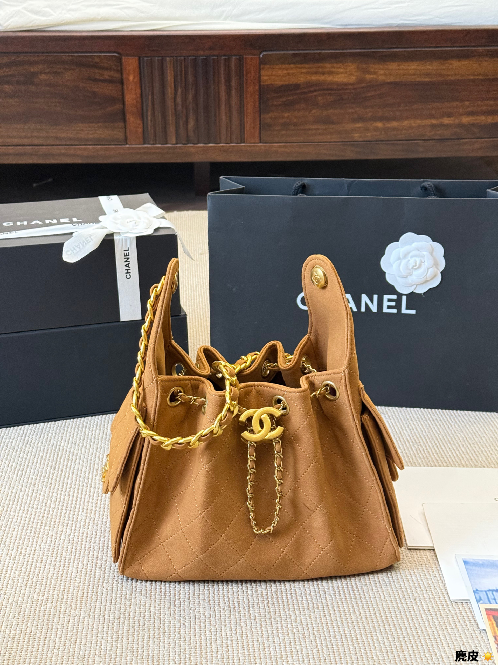 Chanel       $95      ID:8689 gallery