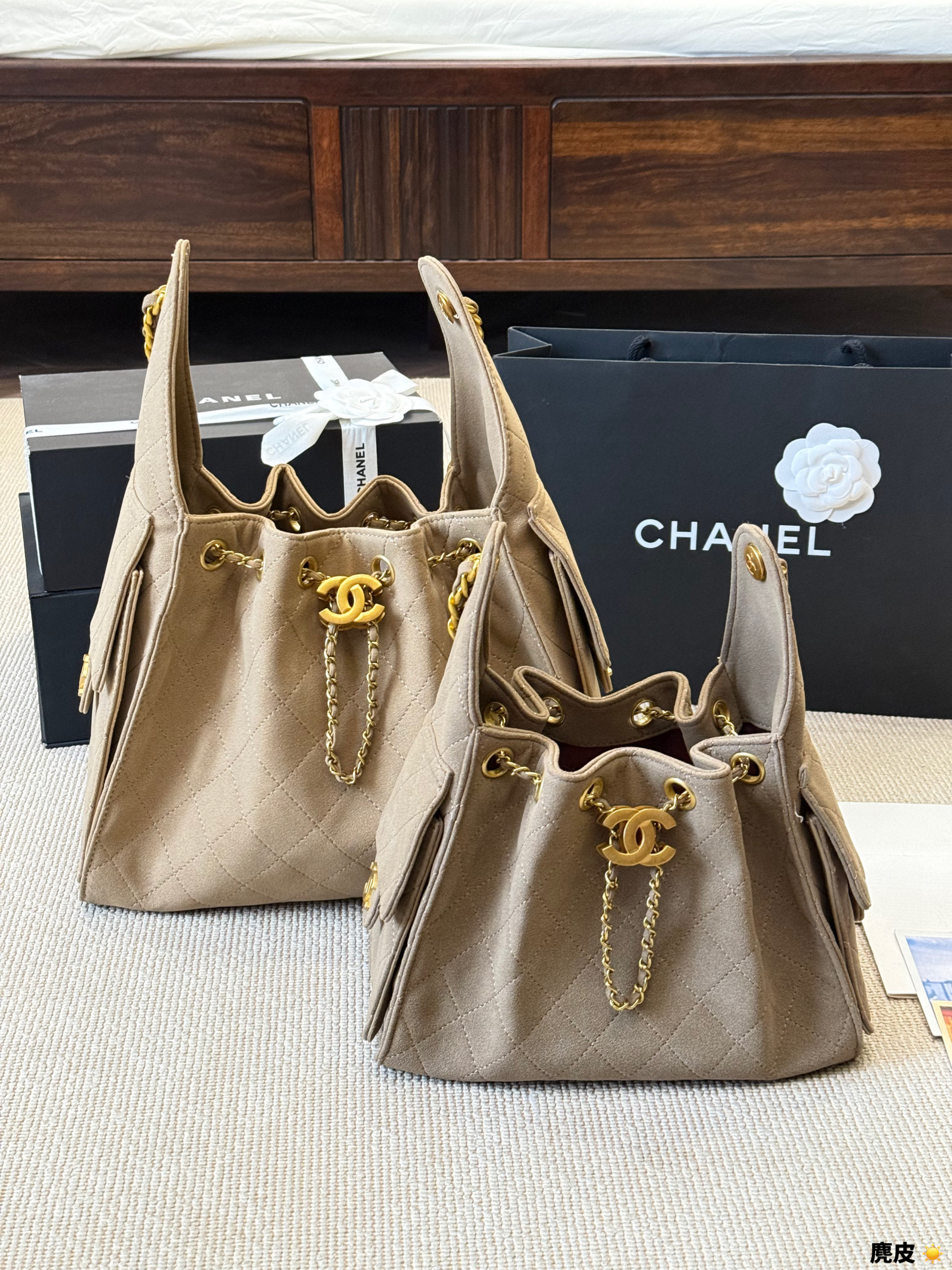 Chanel       $95      ID:8689 gallery