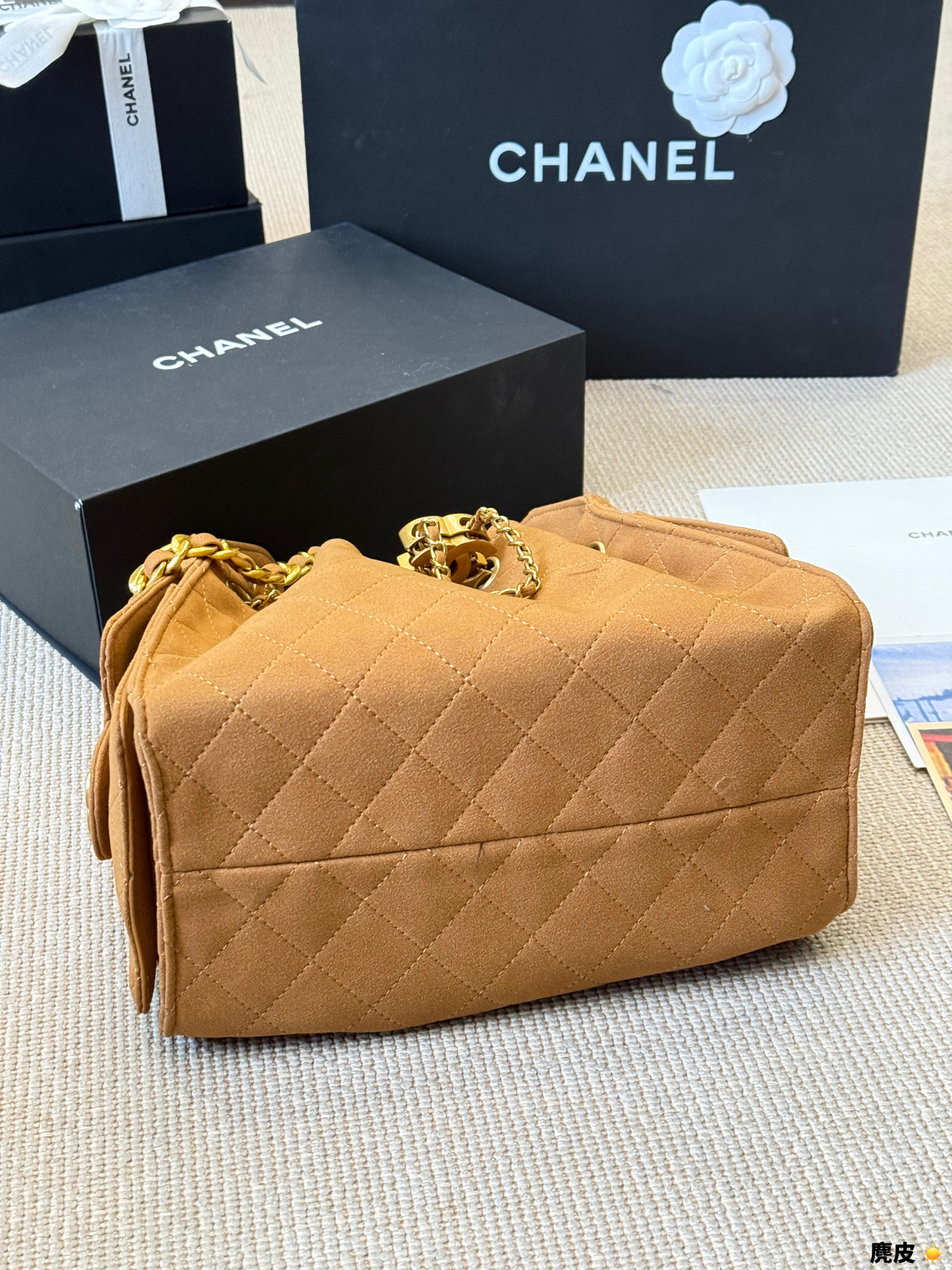 Chanel       $95      ID:8689 gallery
