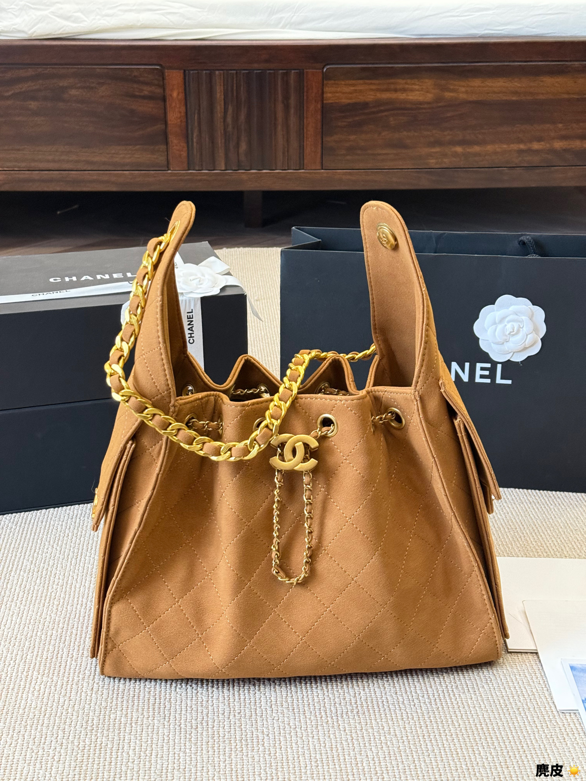 Chanel       $95      ID:8689 gallery
