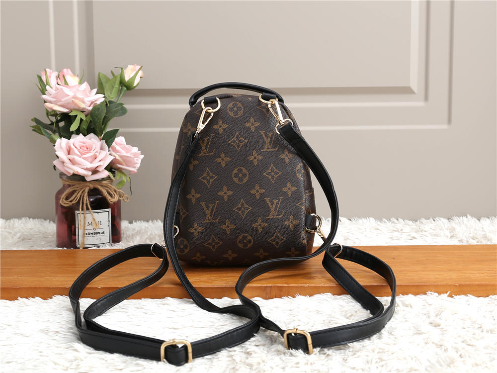 LV             $40             ID:4103 gallery