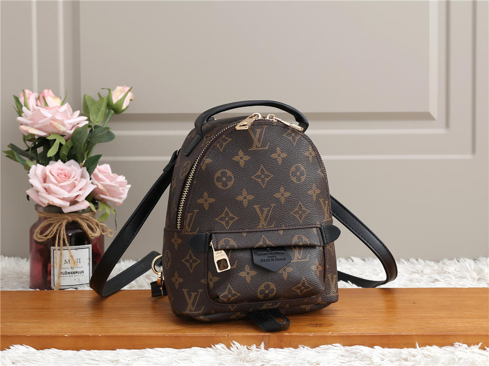 LV             $40             ID:4103 gallery
