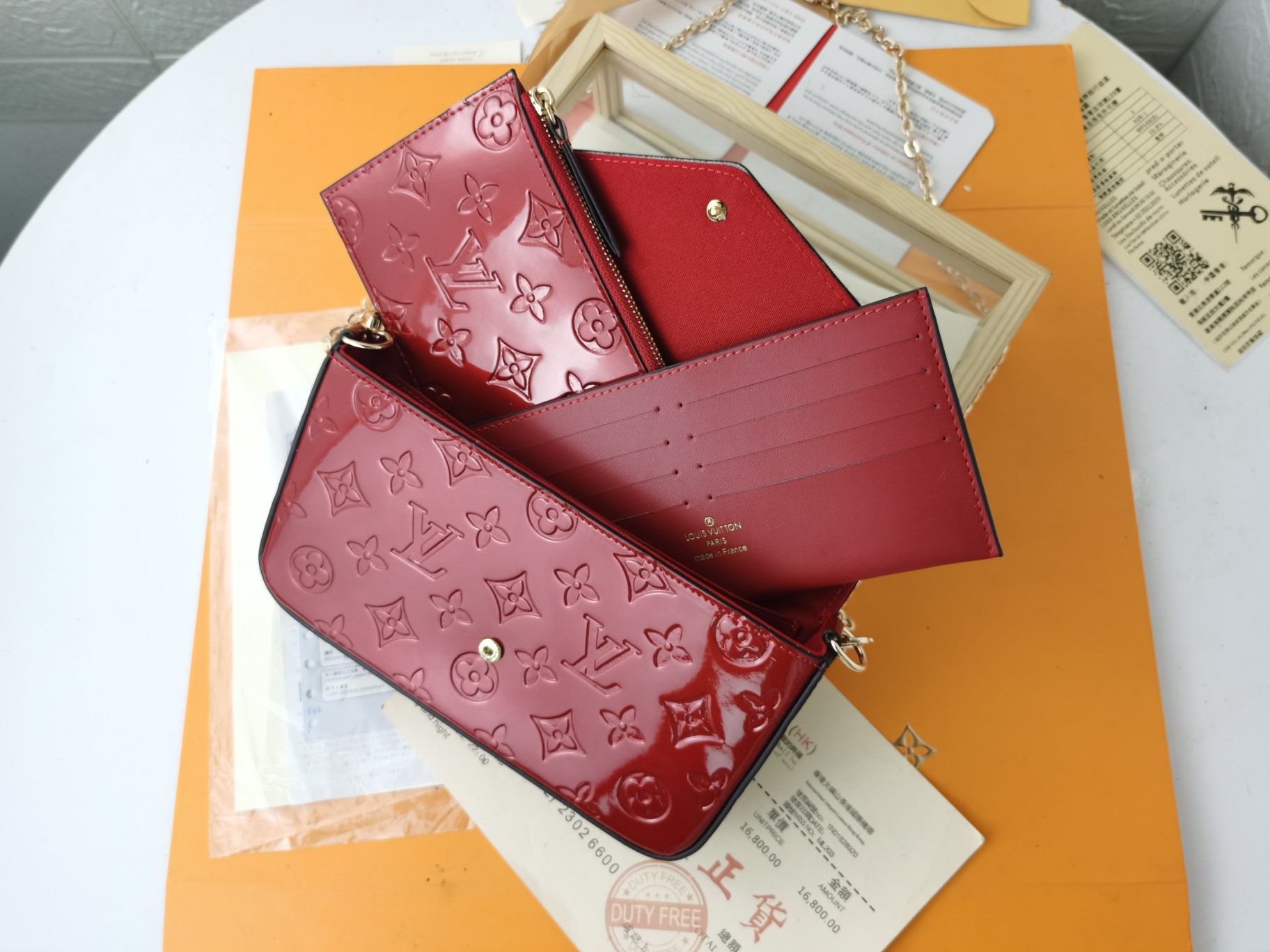LV       $52     ID:8048 gallery