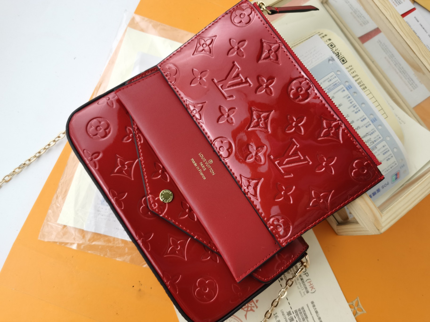 LV       $52     ID:8048 gallery