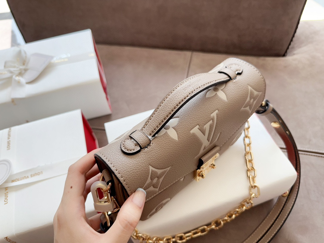 LV $102 code:14835 gallery