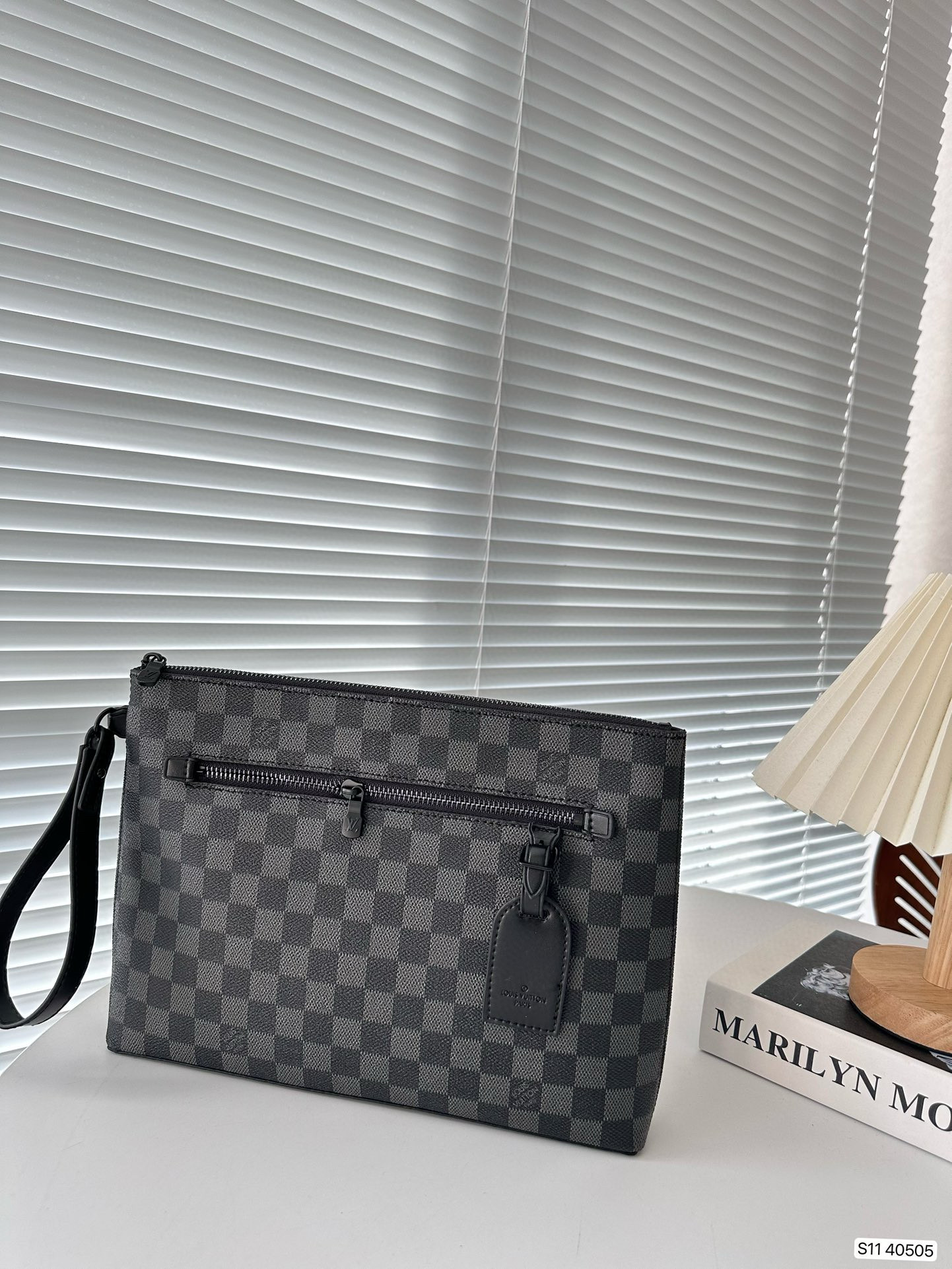 LV $64  code：14964 gallery