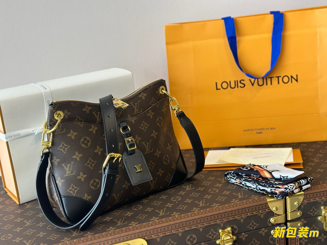 LV $76  code:15198 gallery