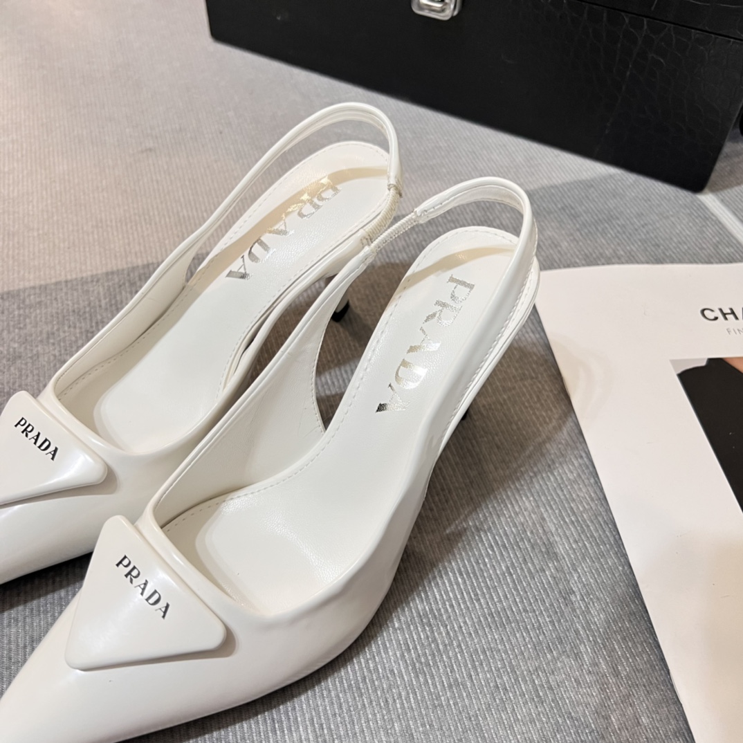 Prada $64    code:15286 gallery