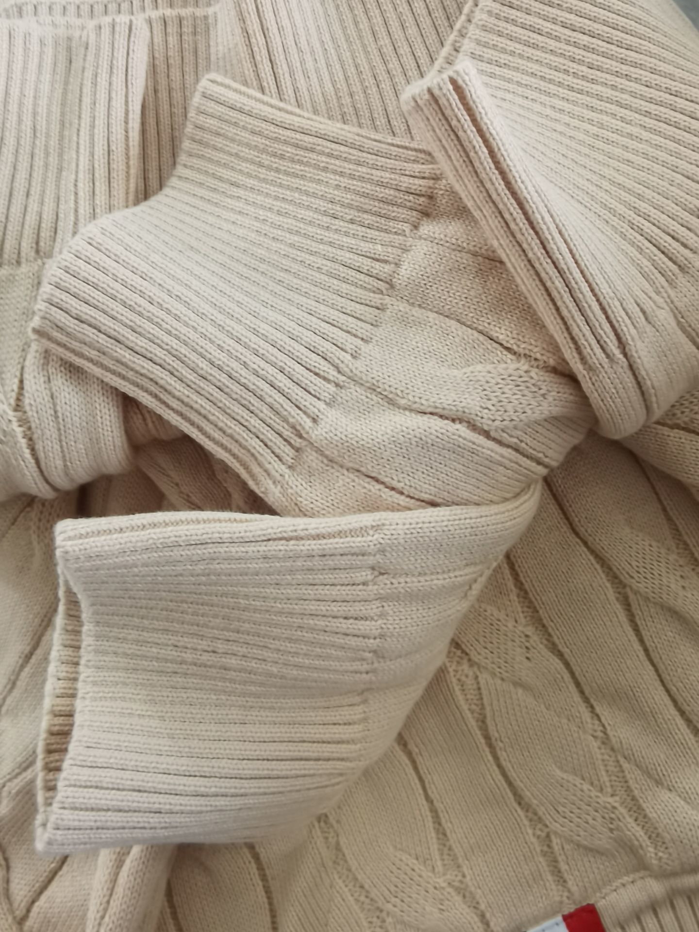 TOMMY    $48      ID:8699 gallery