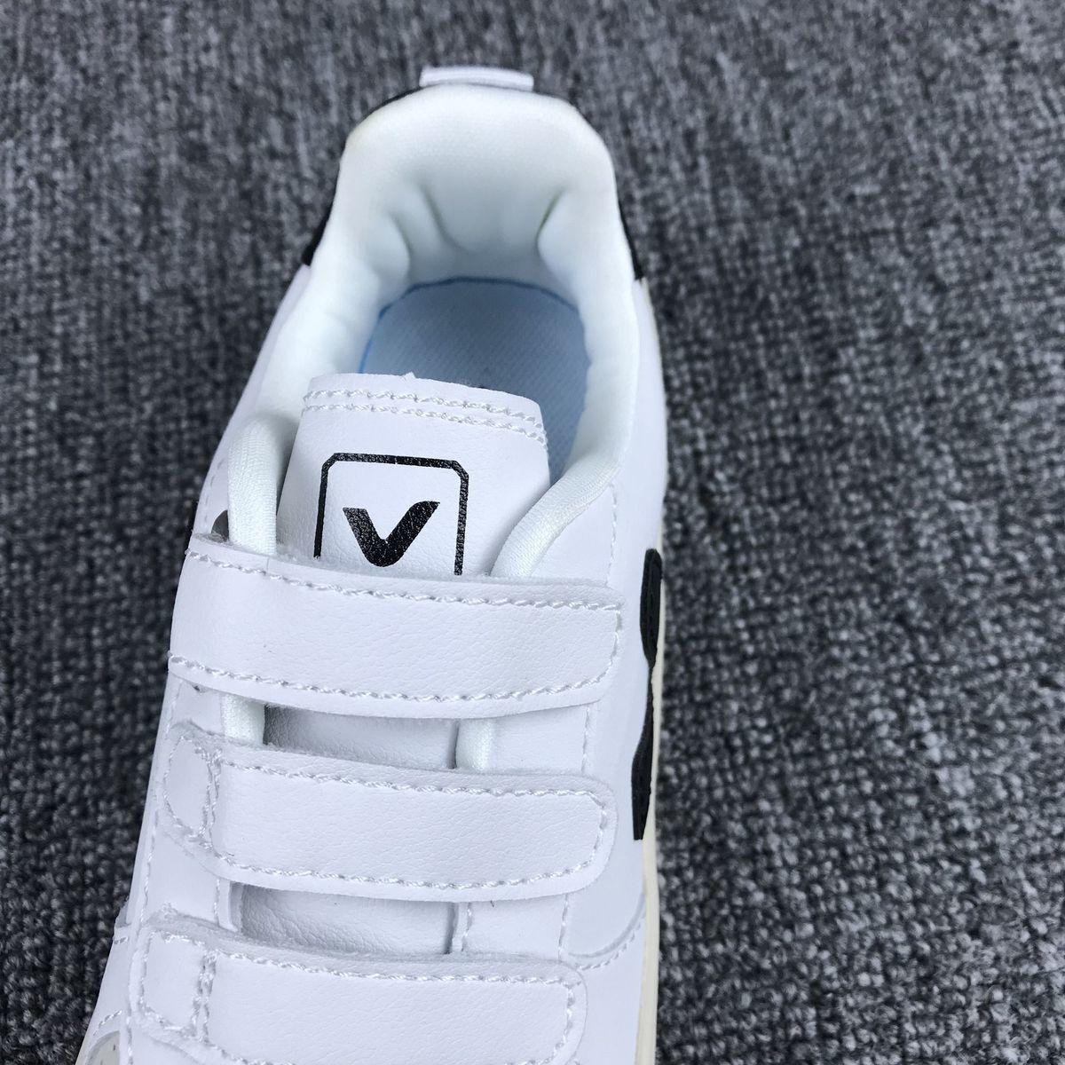 V      $44     ID:8706 gallery