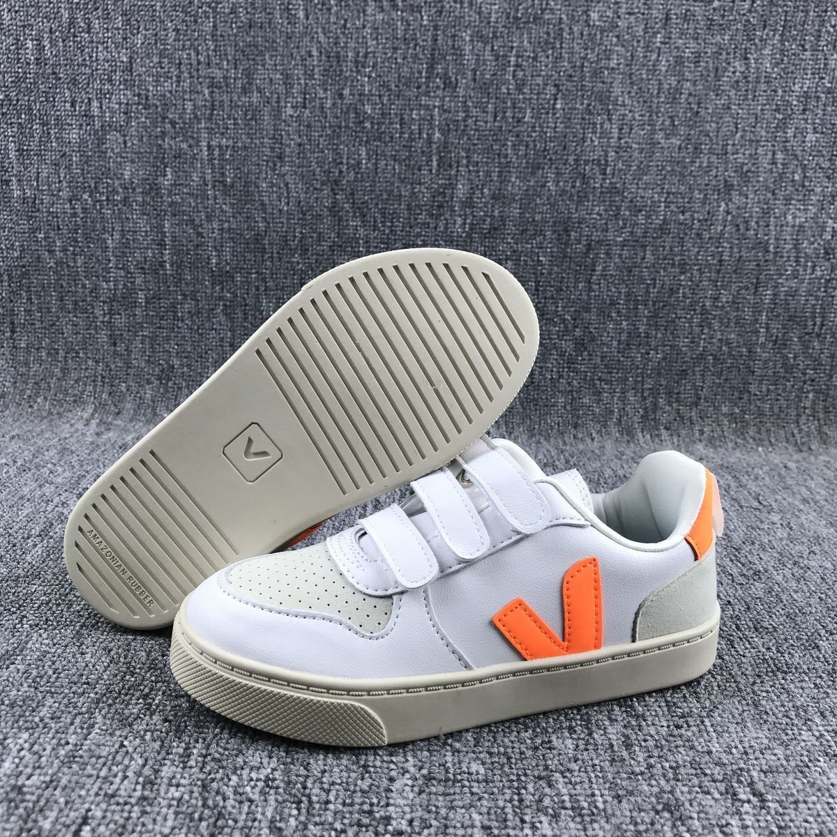 V      $44     ID:8706 gallery