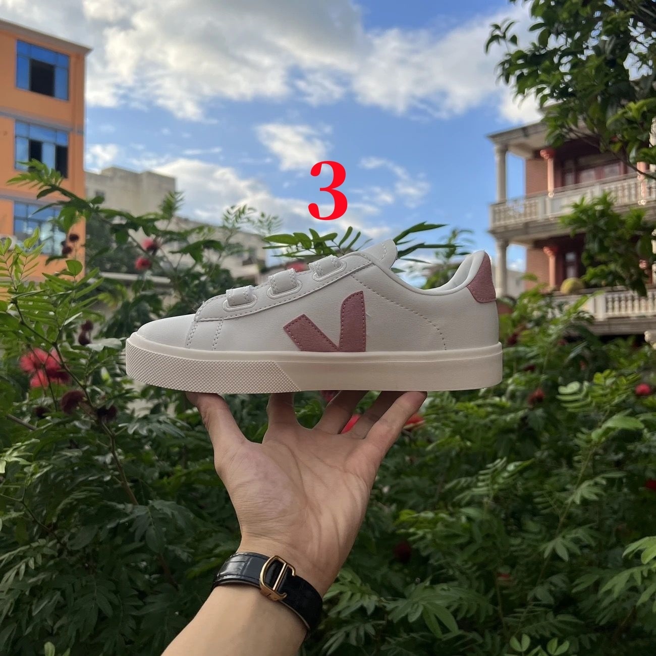 VEJA     $62     ID:8700 gallery