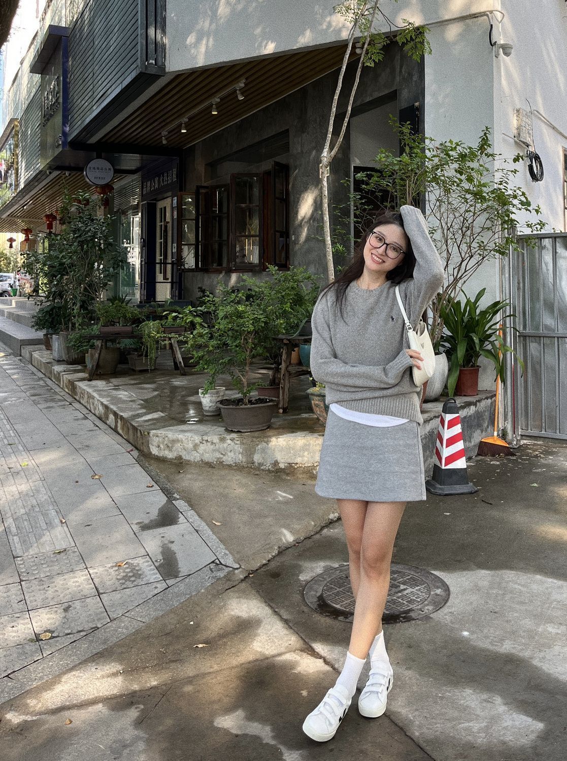 VEJA     $62     ID:8700 gallery