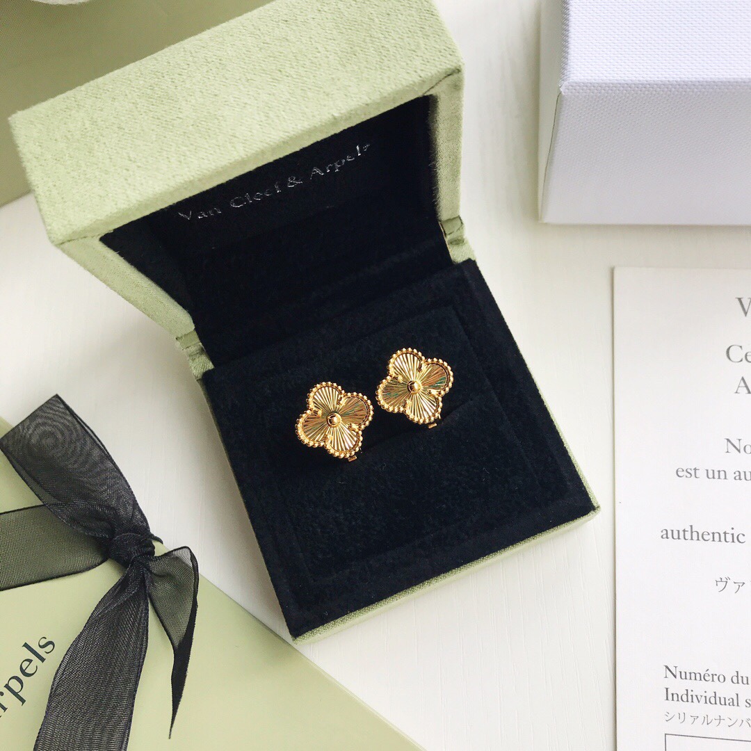 Van Cleef&Arpels $52 code:15313 gallery
