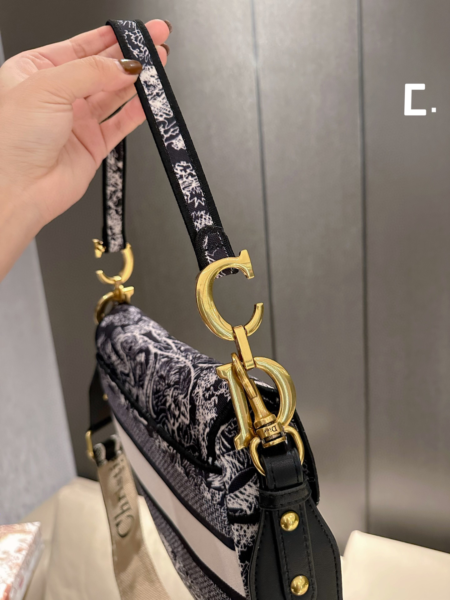$75 code:11205 gallery
