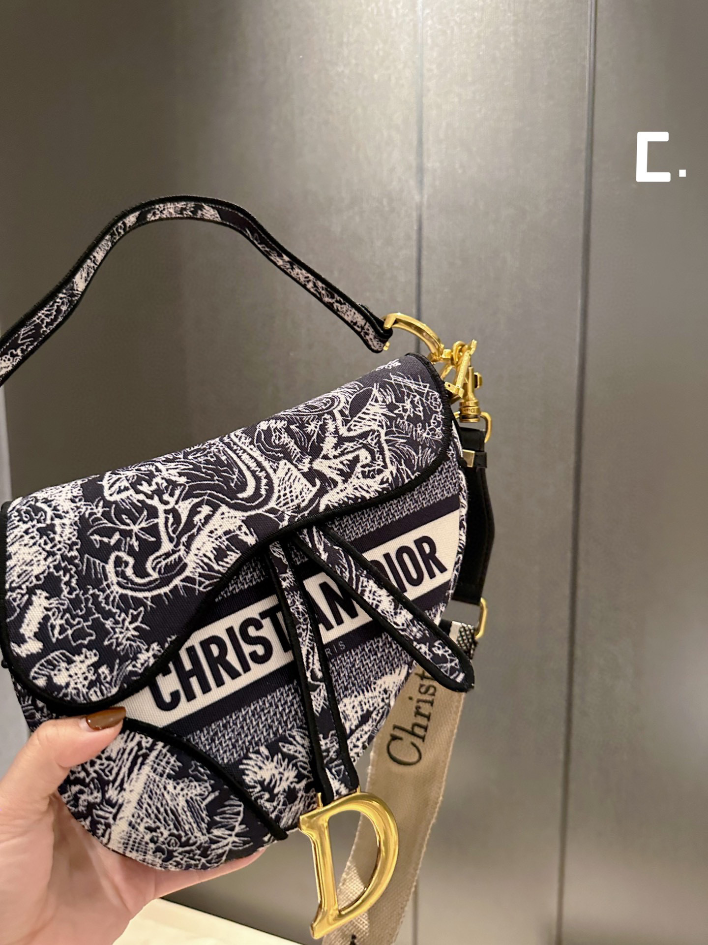 $75 code:11205 gallery