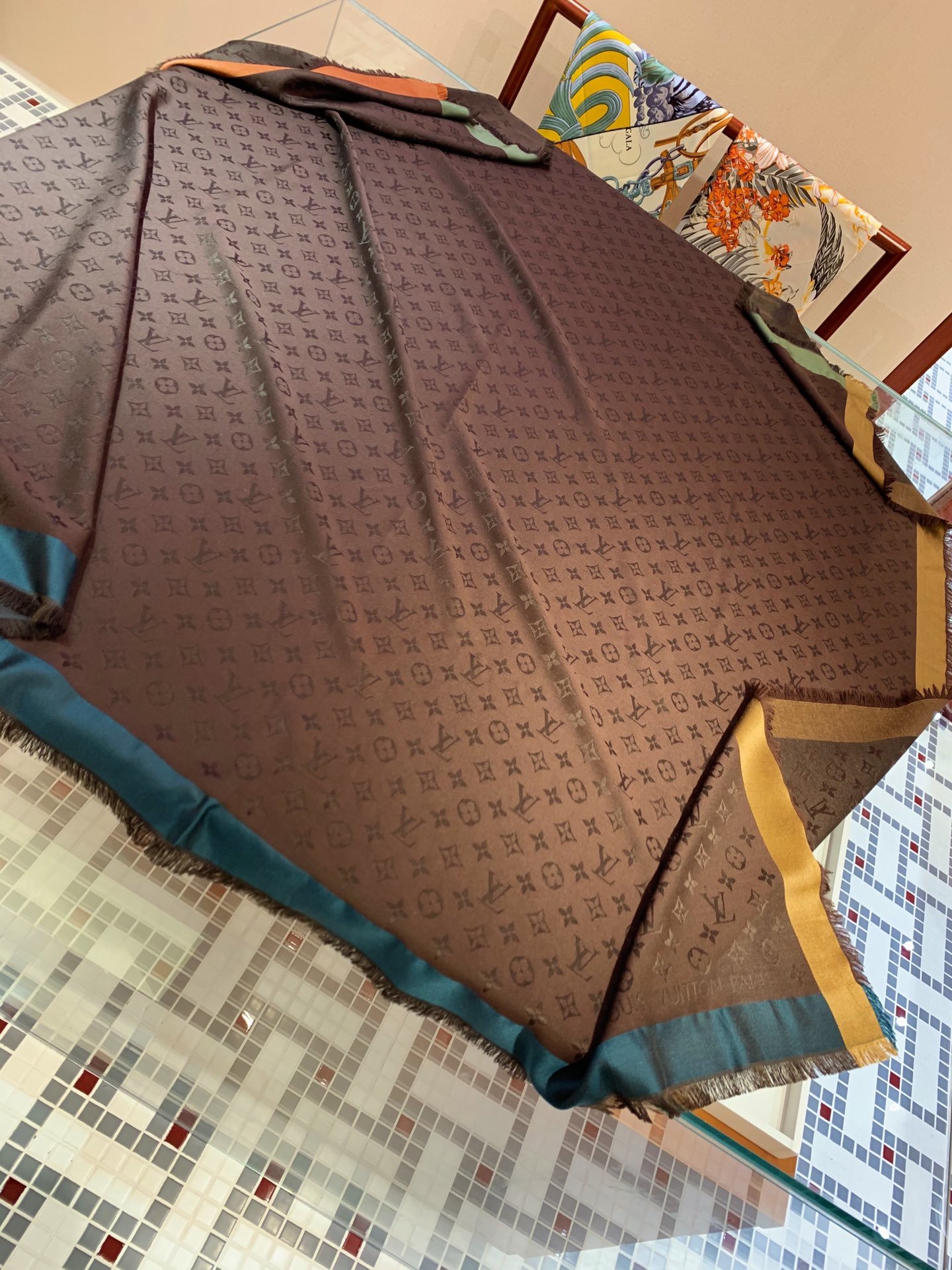 00014  $25 gallery