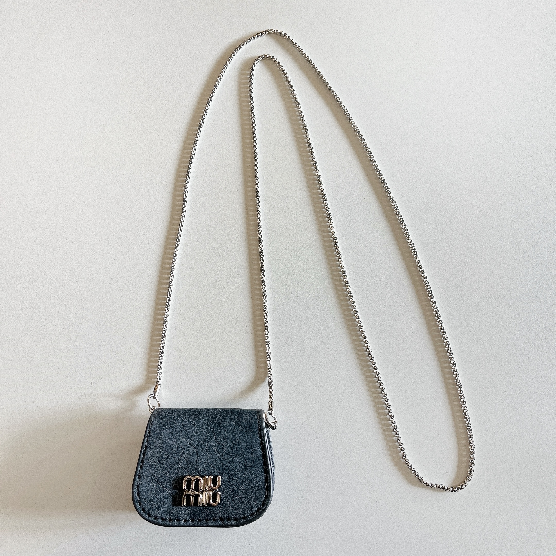00022  $18 gallery