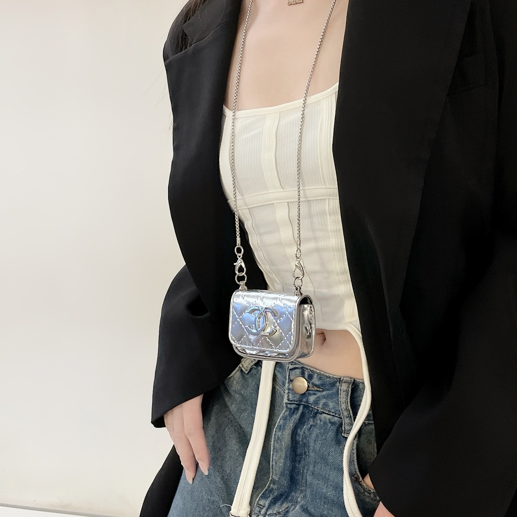 00023 $18CHANE gallery