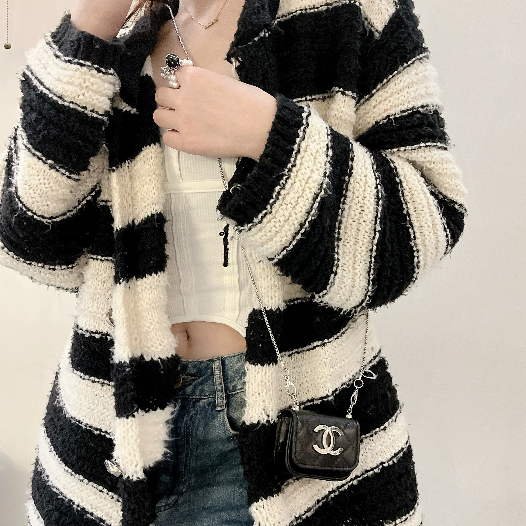 00023 $18CHANE gallery
