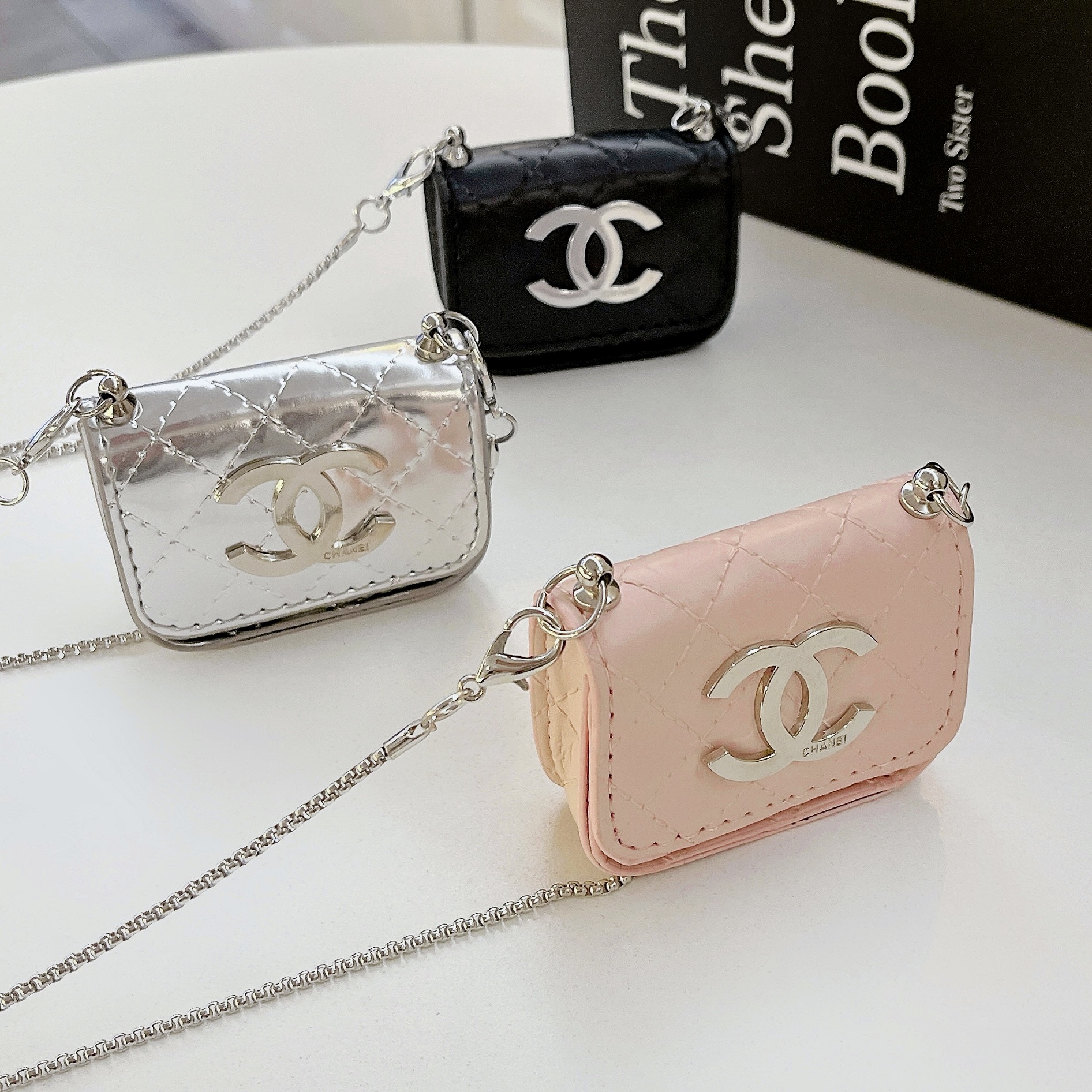 00023 $18CHANE gallery