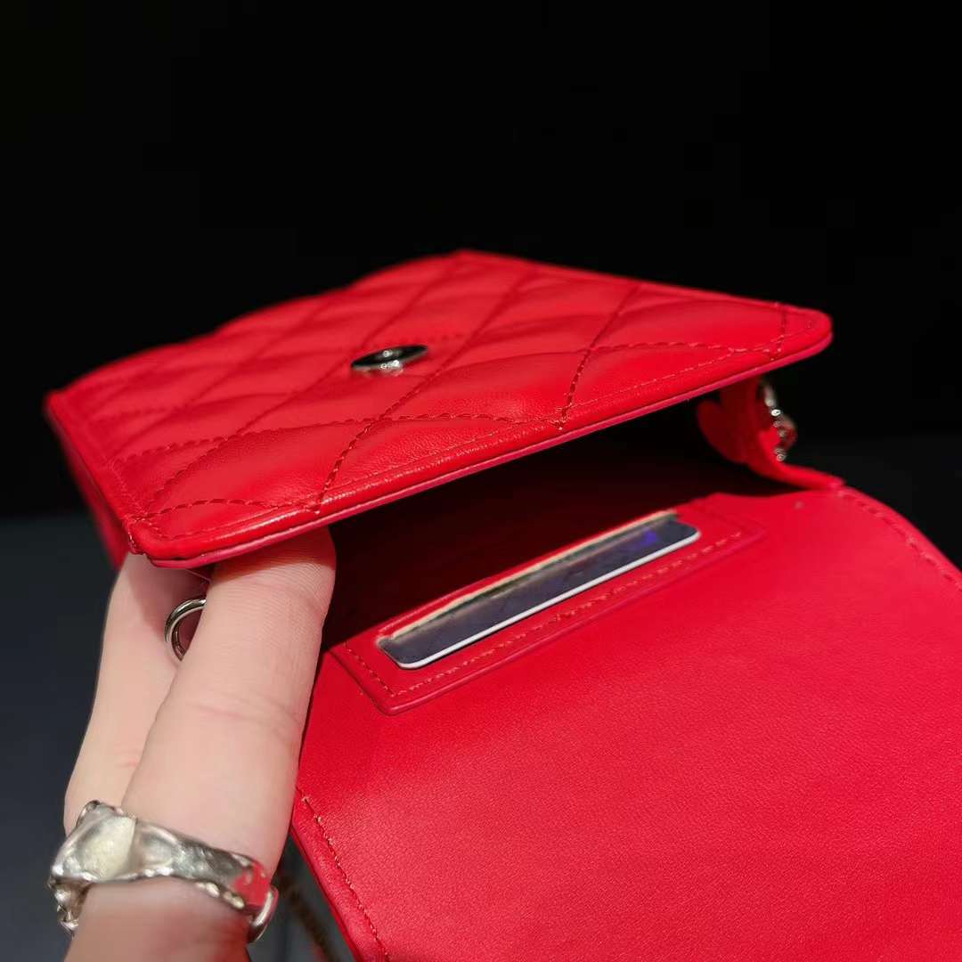 00026  $29 Dior gallery