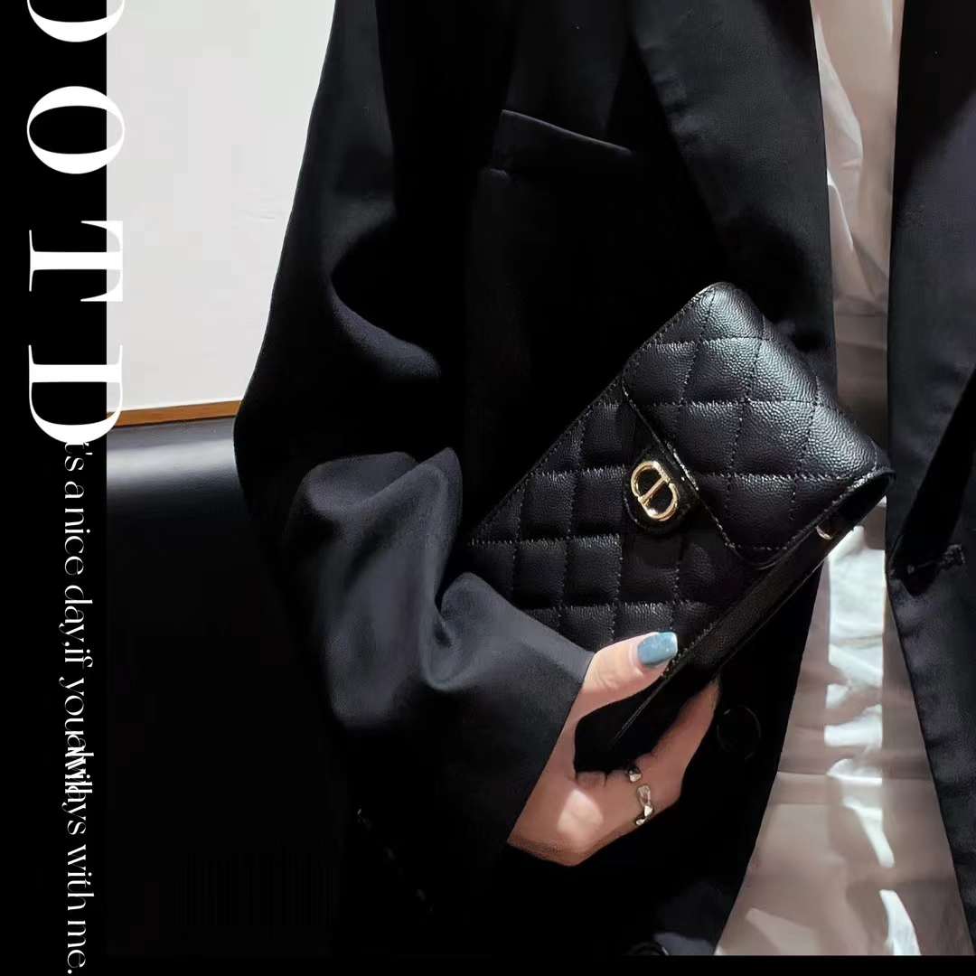 00026  $29 Dior gallery