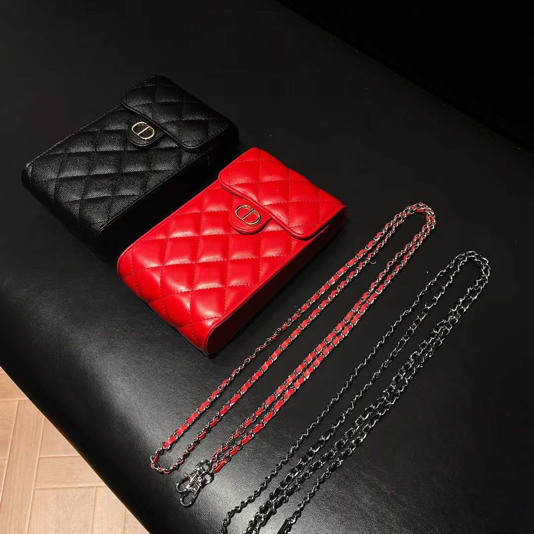 00026  $29 Dior gallery