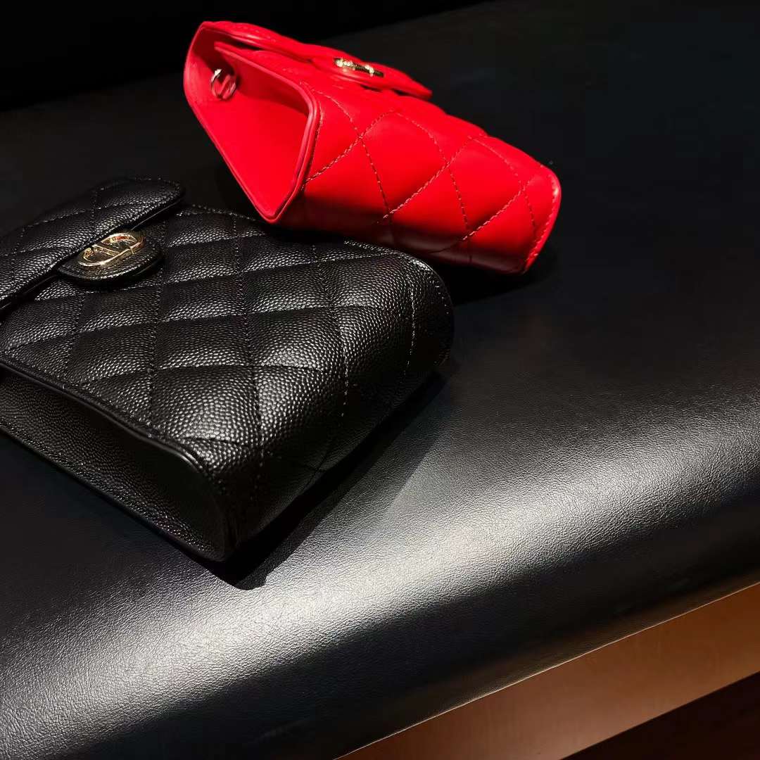 00026  $29 Dior gallery