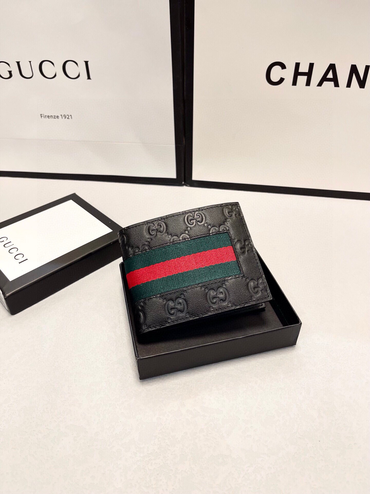 0015 38$ Gucci counter style gallery