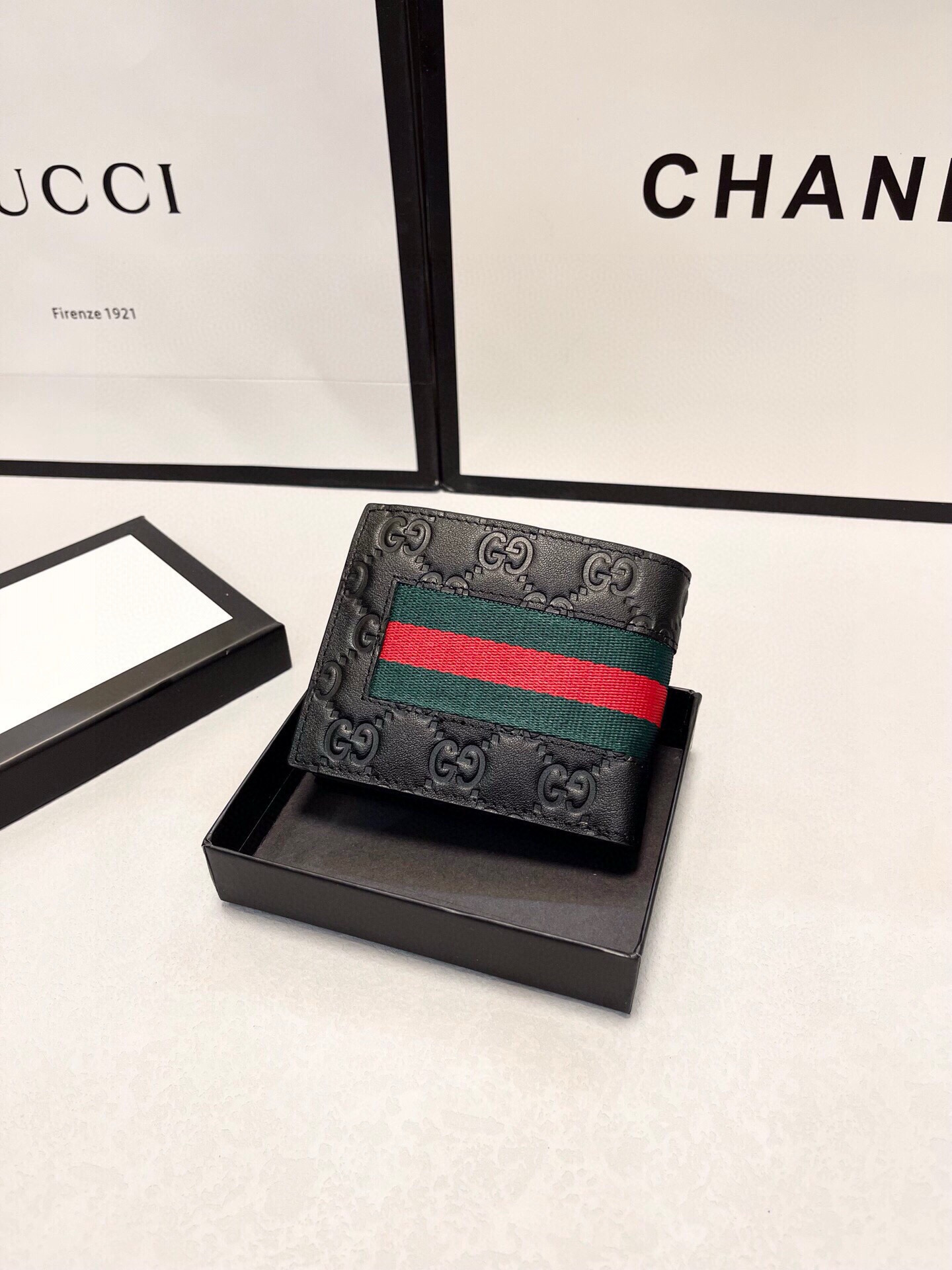 0015 38$ Gucci counter style gallery
