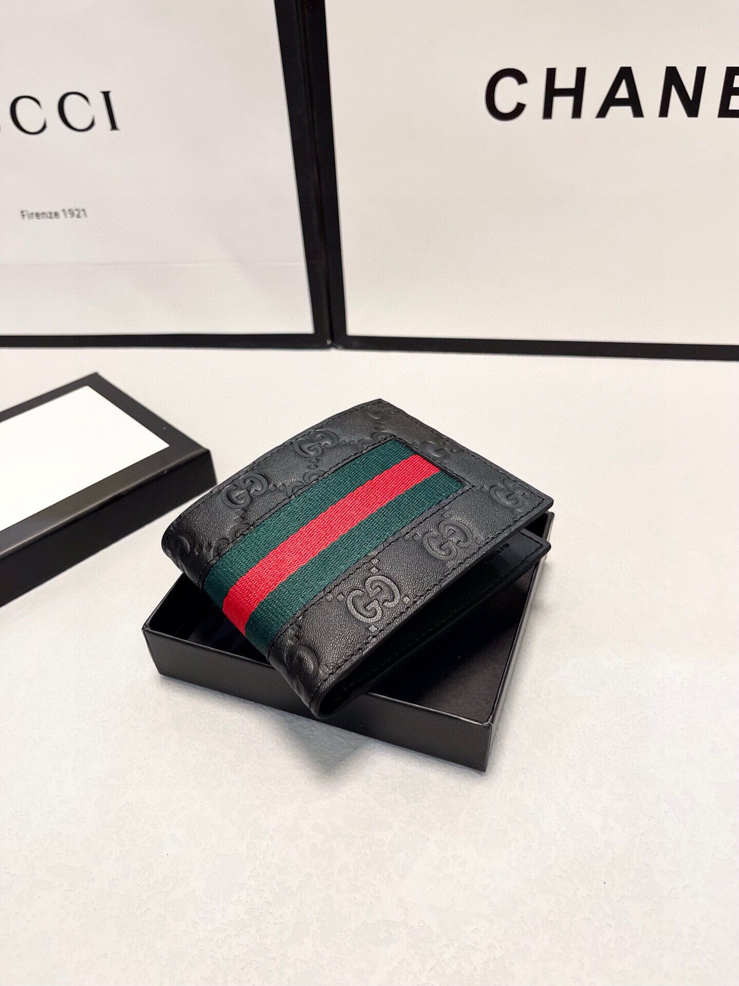 0015 38$ Gucci counter style gallery