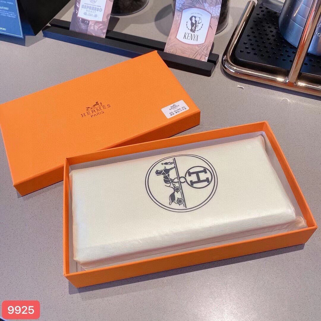 0018 42$ Hermes handbag gallery