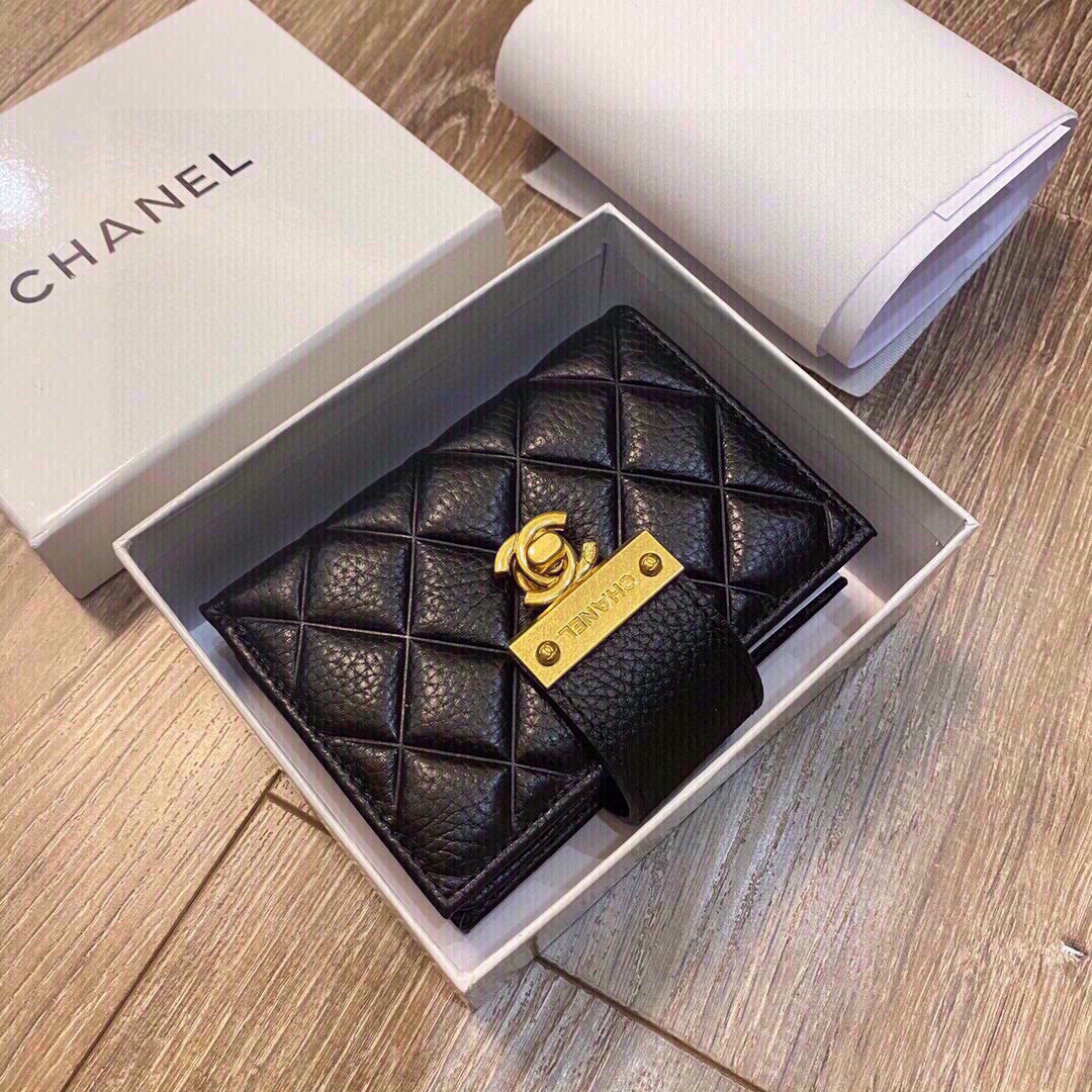 0020 38$ Chanel wallet gallery