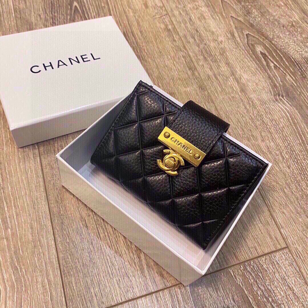 0020 38$ Chanel wallet gallery