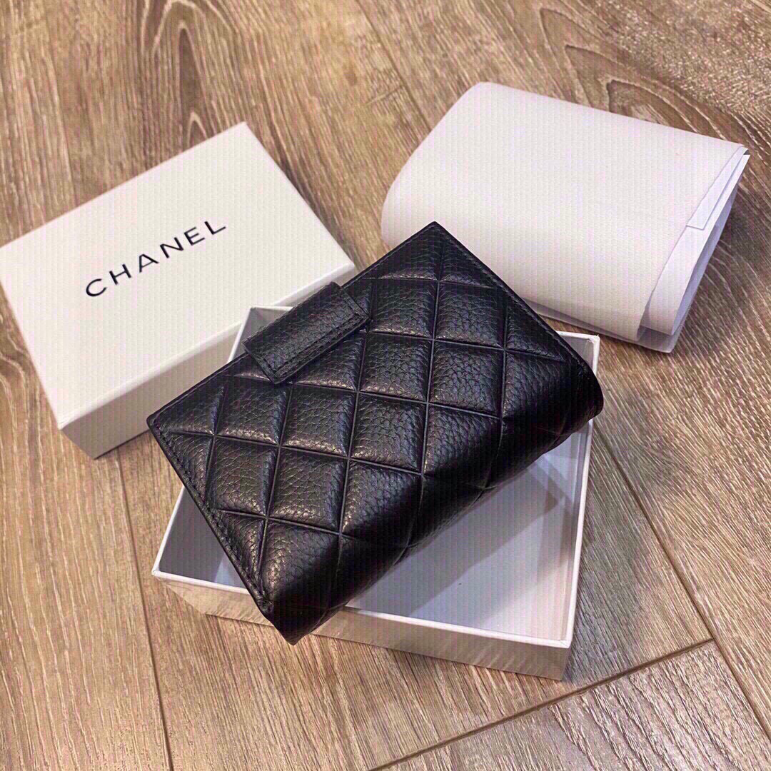 0020 38$ Chanel wallet gallery