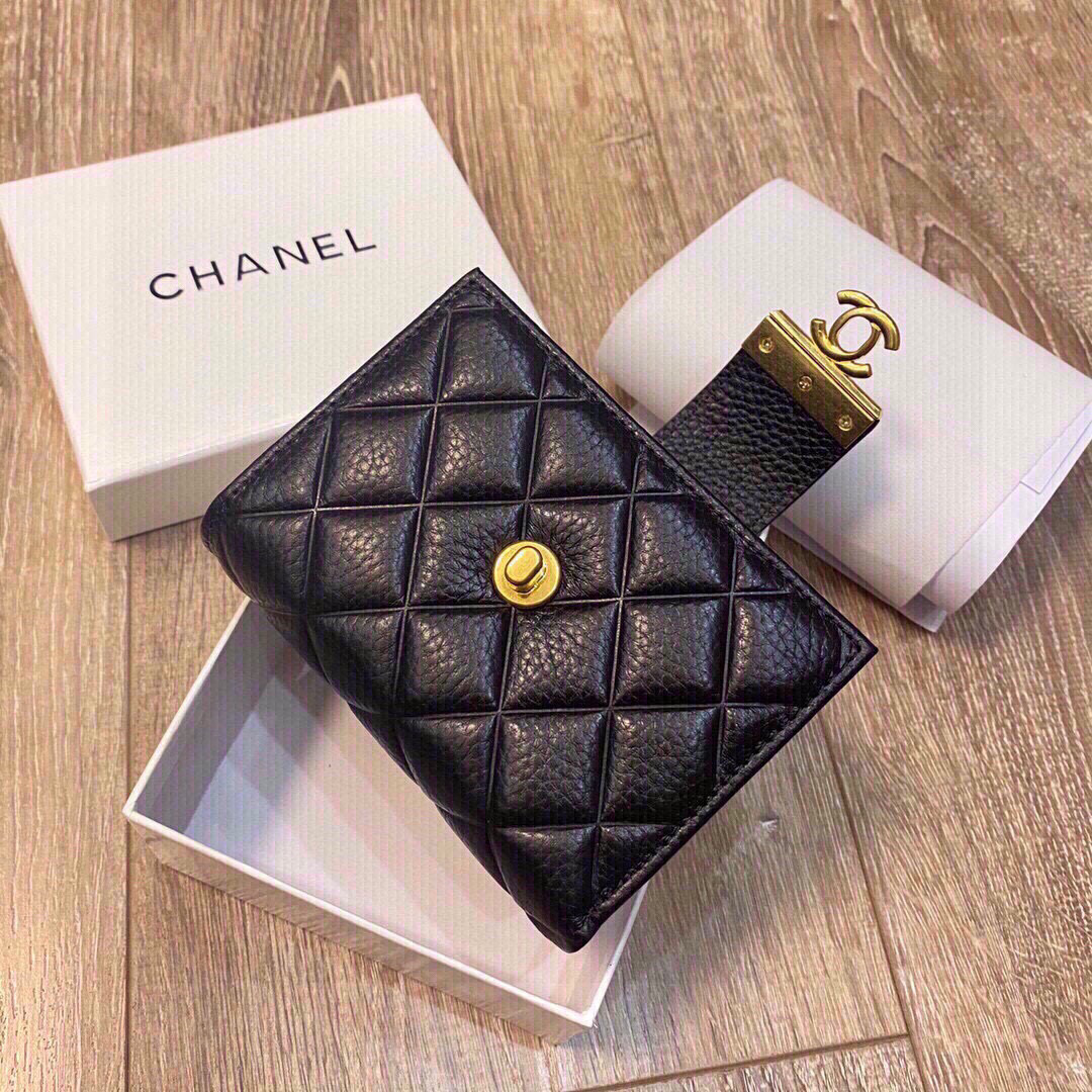 0020 38$ Chanel wallet gallery