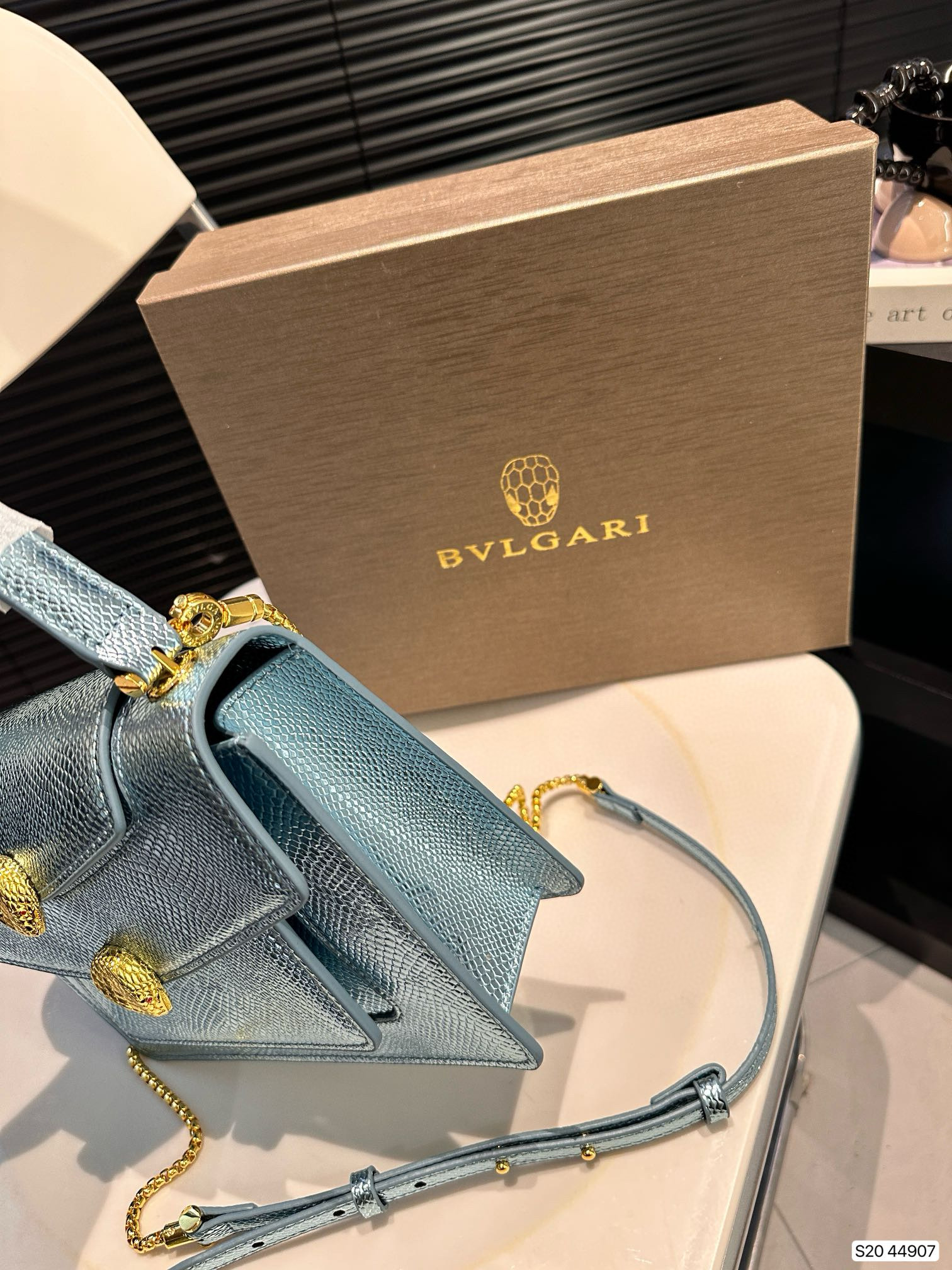 0022 75$ Bulgari Snakehead Bag gallery