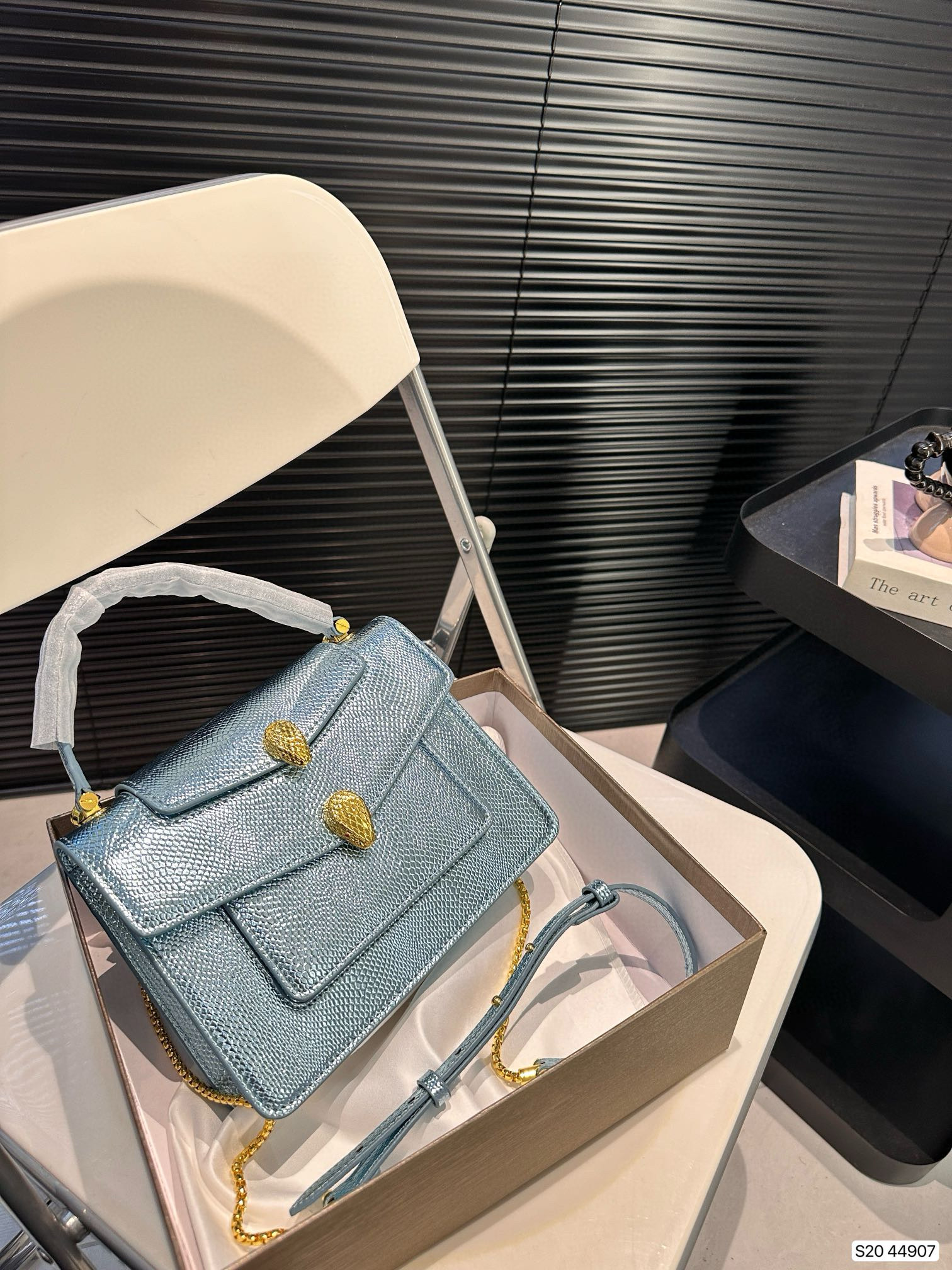 0022 75$ Bulgari Snakehead Bag gallery