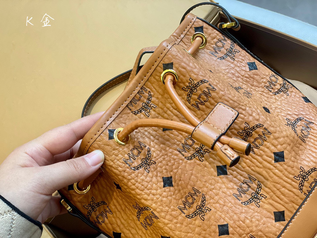 0037 68$ MCM gallery