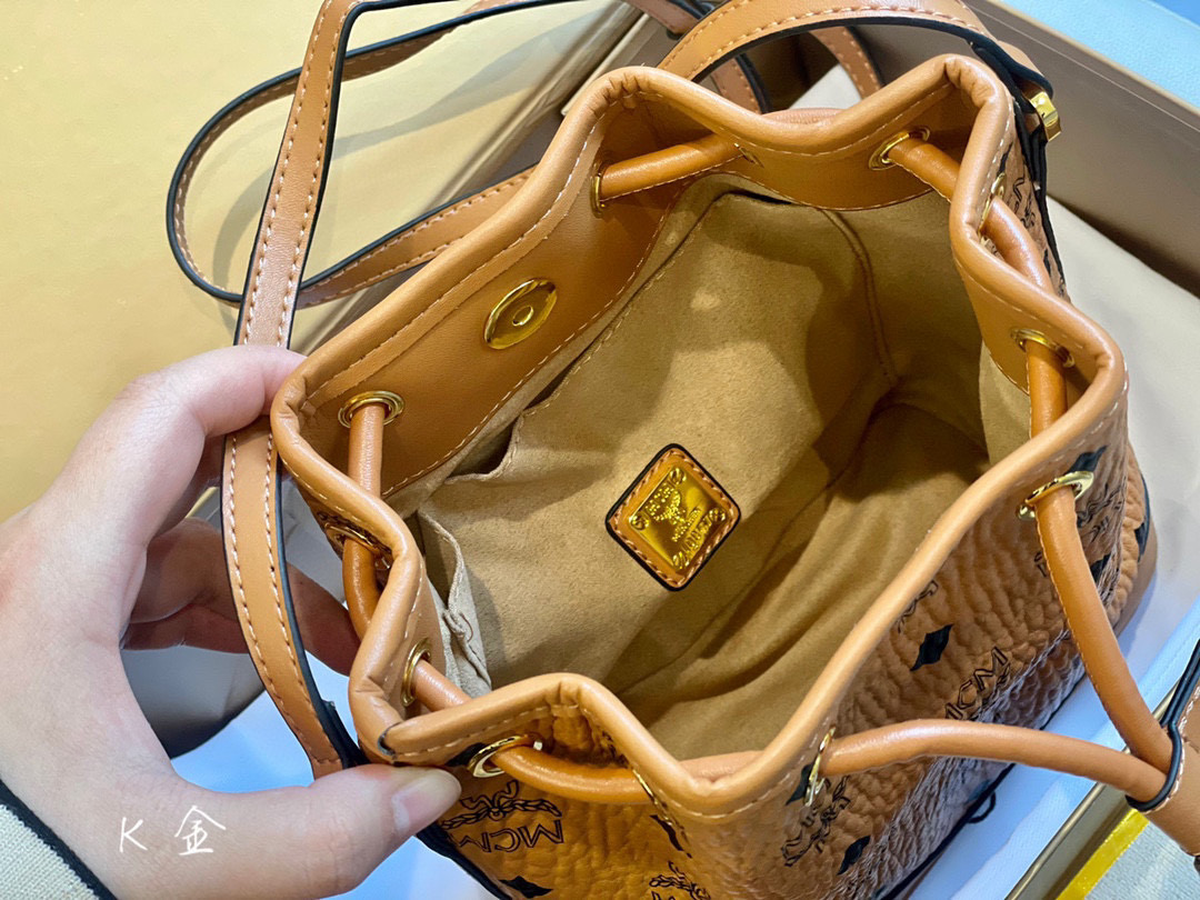 0037 68$ MCM gallery