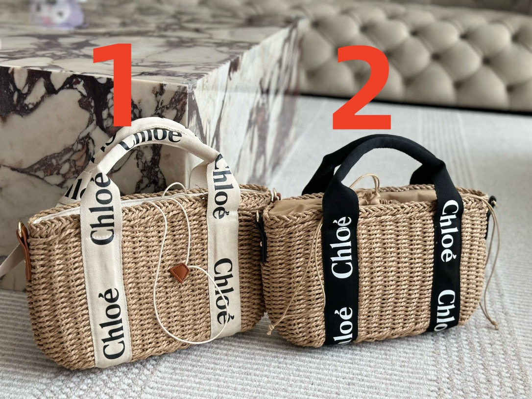 0051 65$ chloe gallery