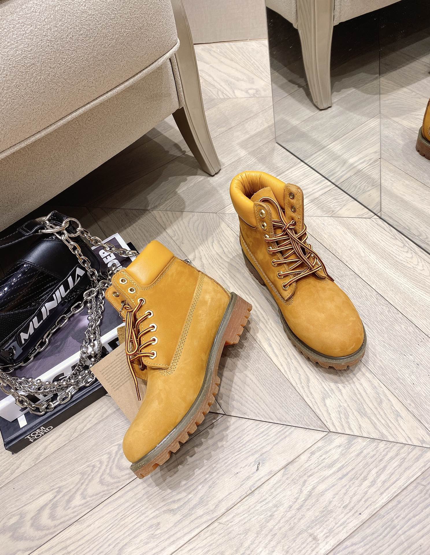 0068  $88 gallery