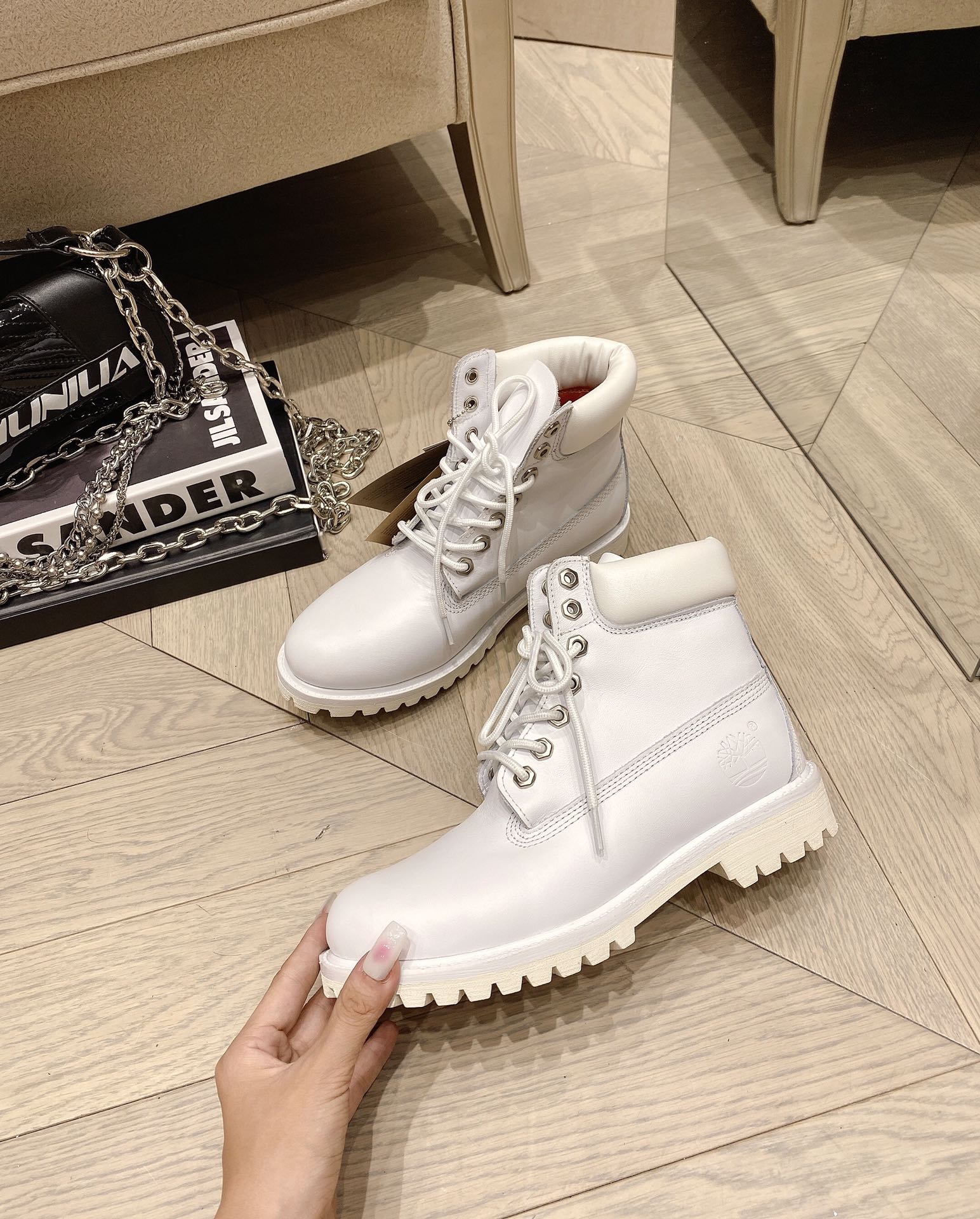 0069  $88 gallery
