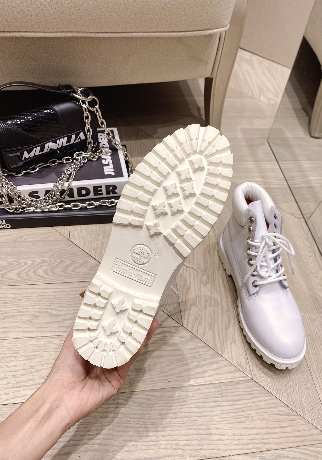 0069  $88 gallery