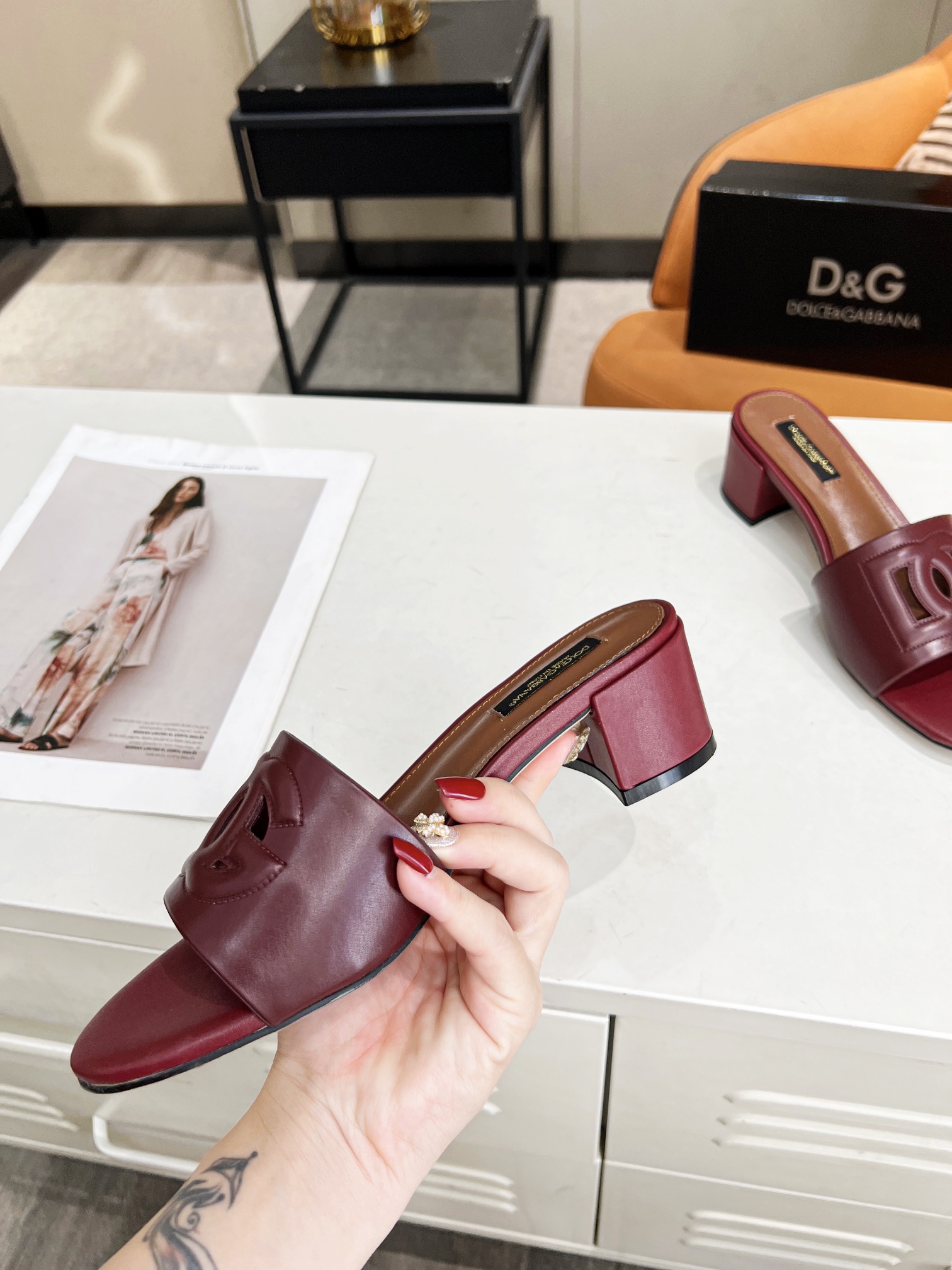 0073   $72 gallery