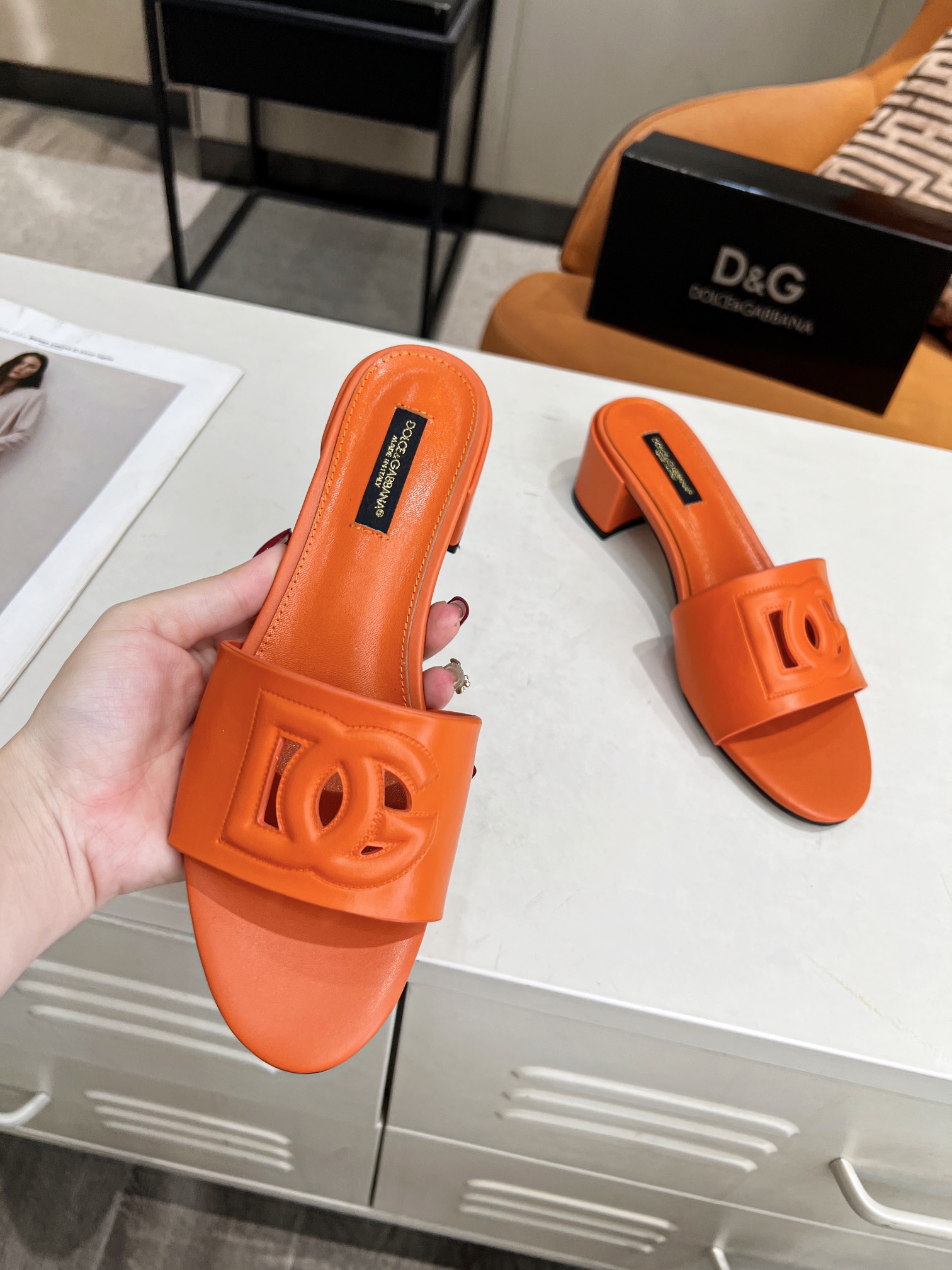 0075  $72 gallery