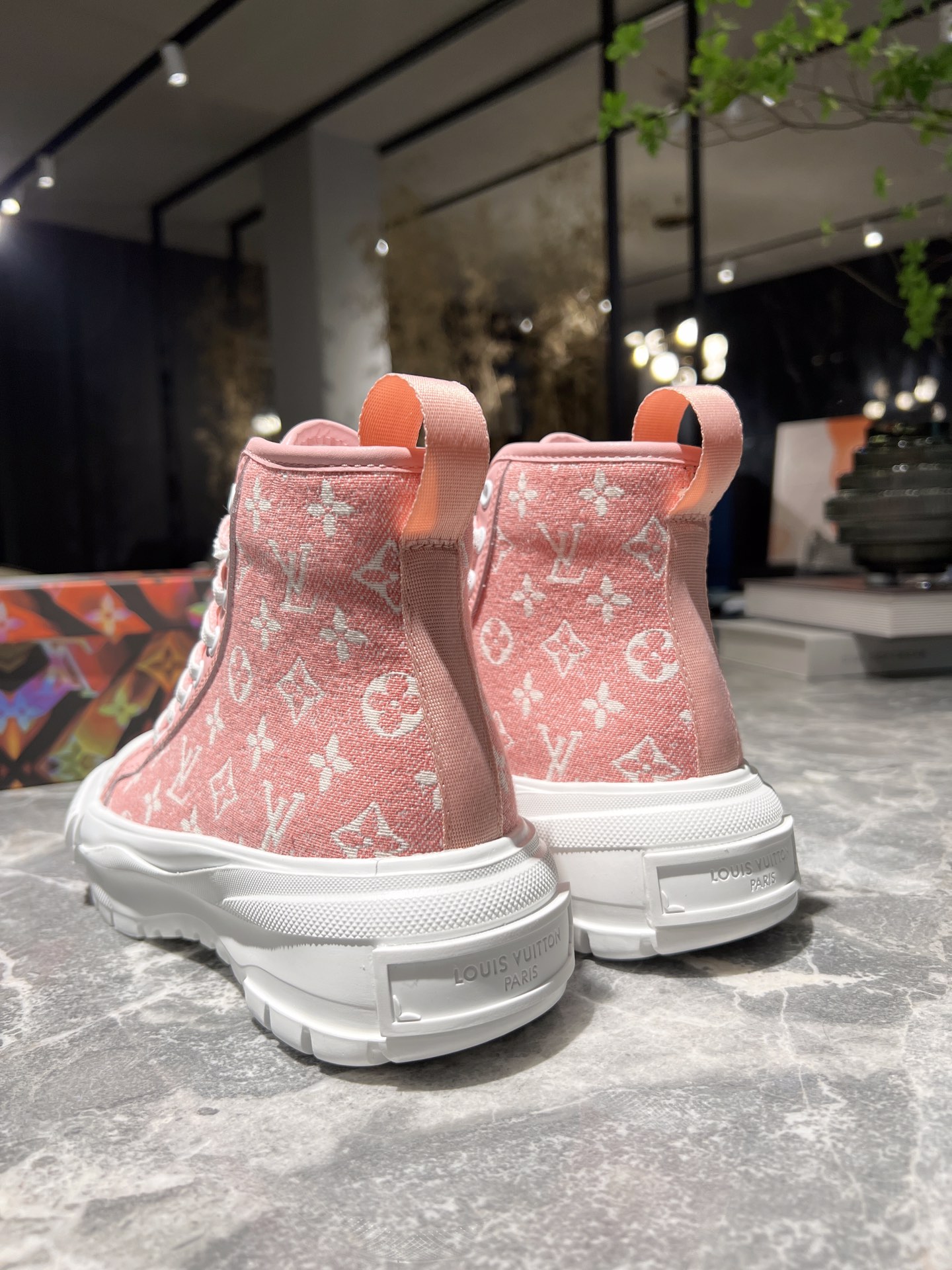 0090  $75 gallery